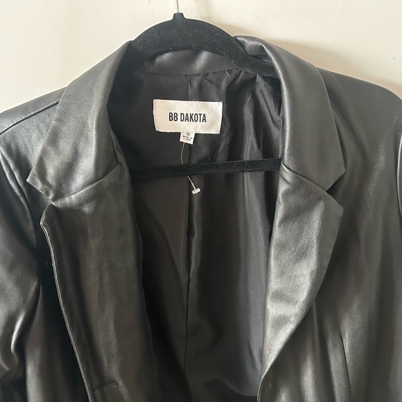 BB Dakota Women's Black Blazer - Picture 2 of 2